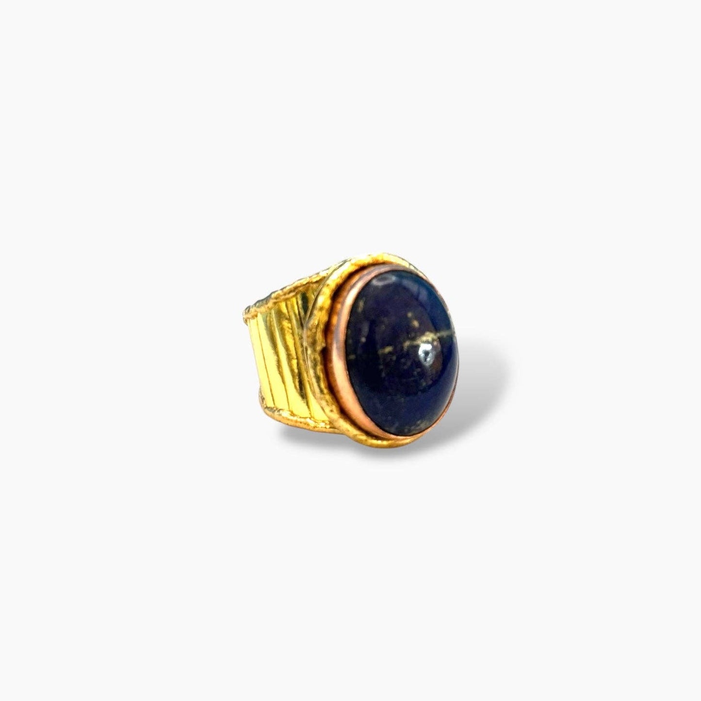 Sable Ring: Labradorite