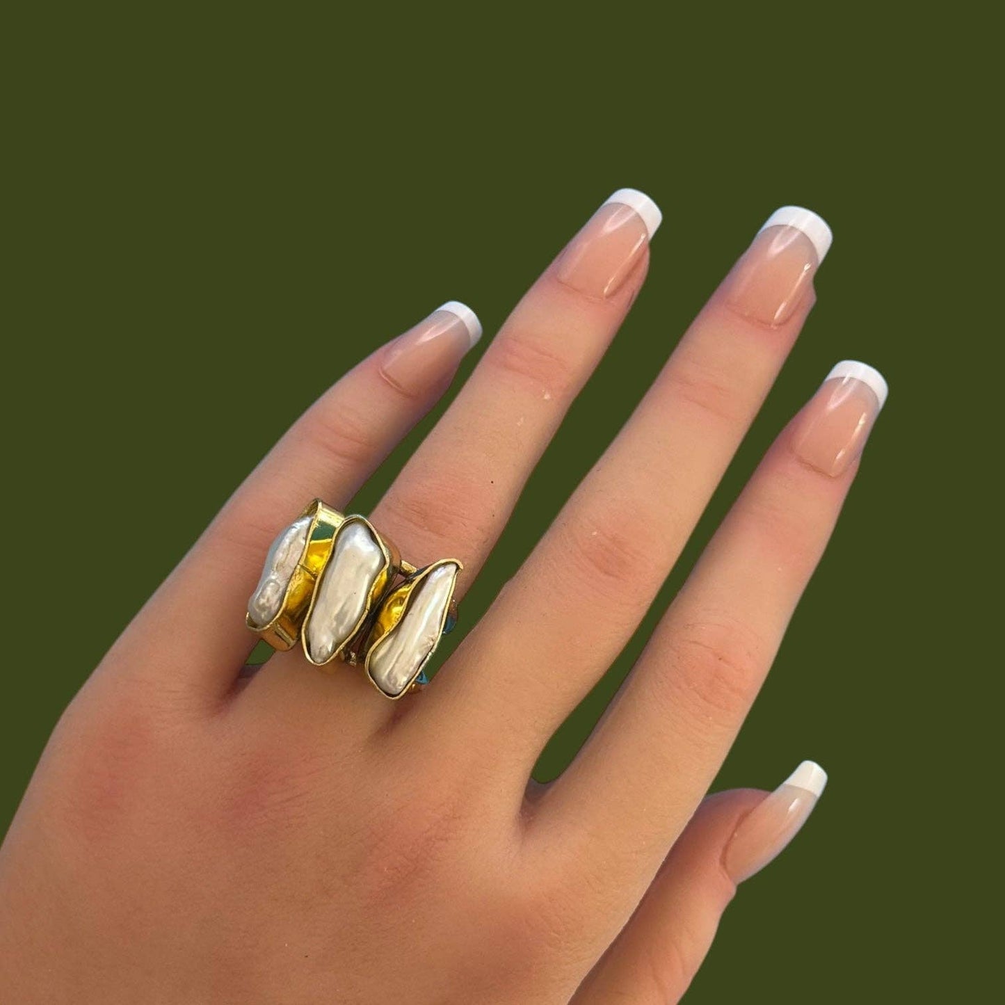 Victoria Ring: Gold